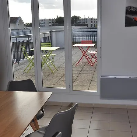 City Marne-la-vallee-bry-sur-marne Hotel 2*
